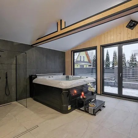 Male Bialczanskie, Odkryj-bialke Apartmán
